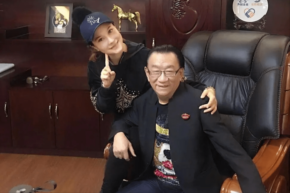 侯耀华代言 侯耀华代言