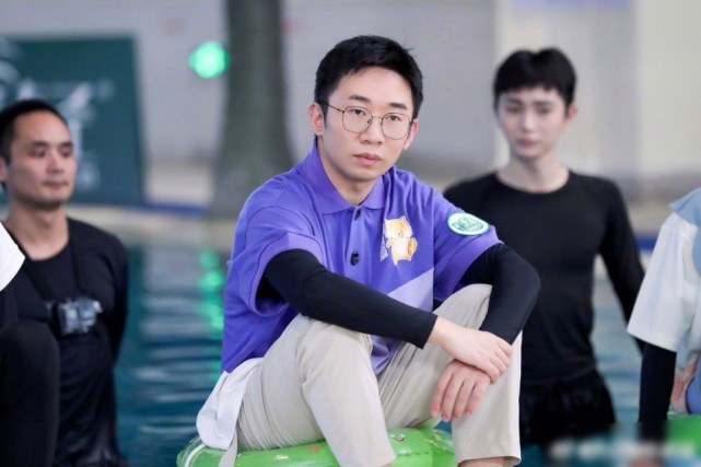 杨迪为三缺一报歉