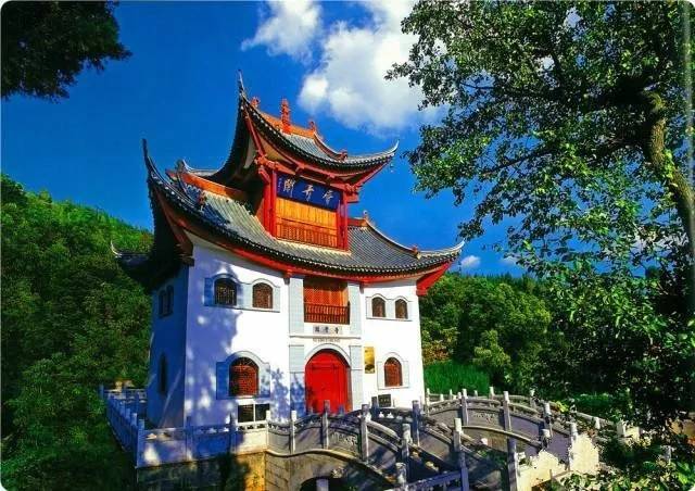 伏虎山区