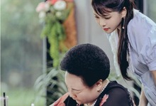 秦昊妈妈劝伊能静谨言慎行