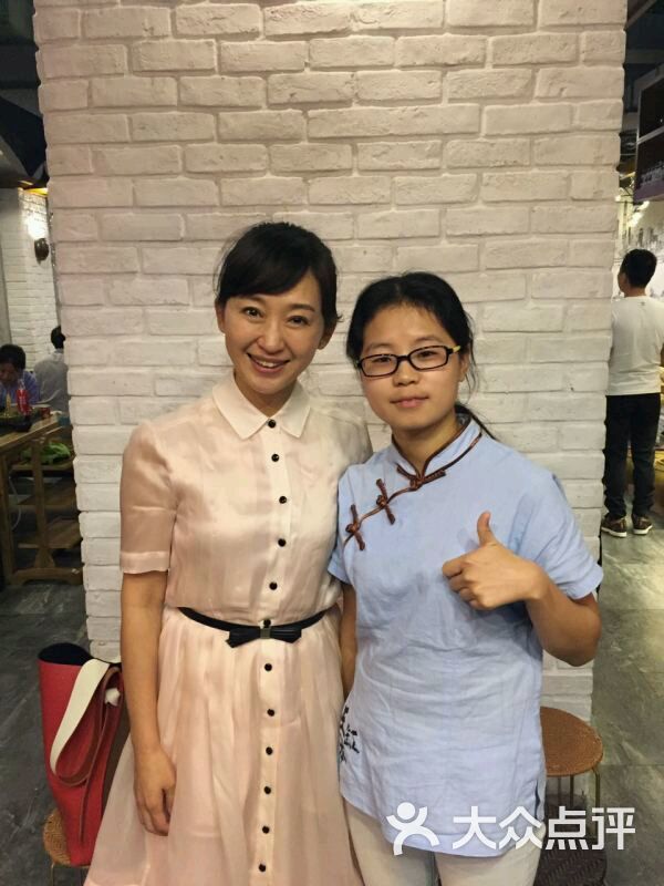 小鹿姐姐简历