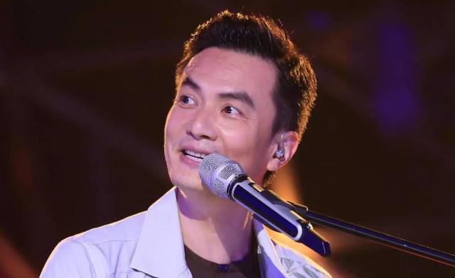 李泉柯蓝