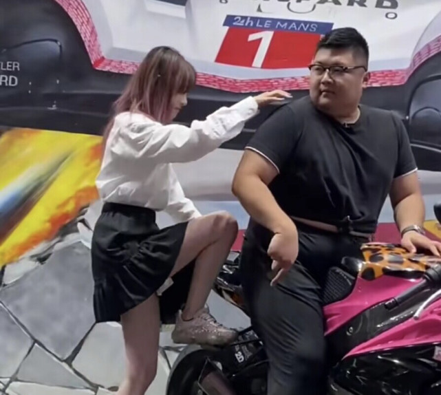 痞幼吹笛