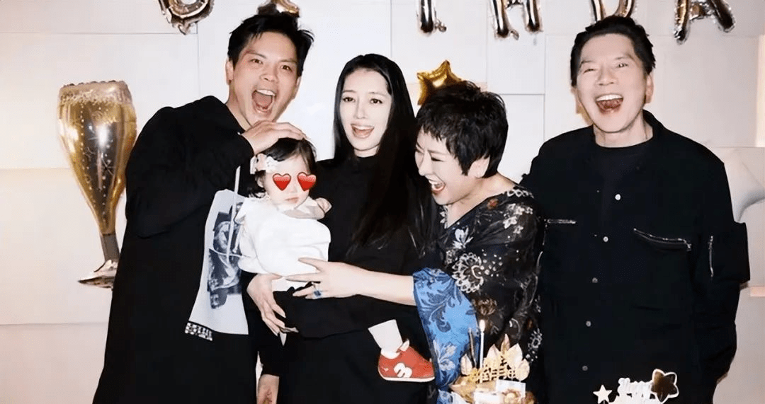 曝郭碧婷产下二胎儿子