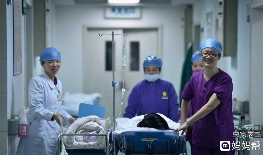 尼格买提手术室外堕泪 尼格买提手术室外堕泪