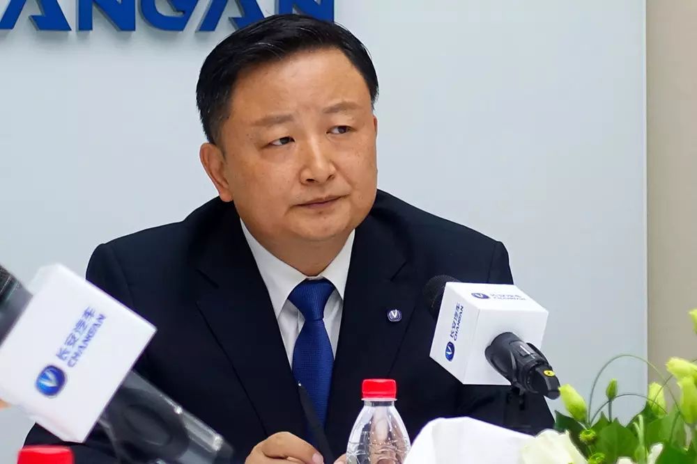 长安汽车副总裁余成龙去世