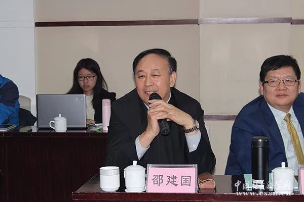 复旦大学冯玮简介