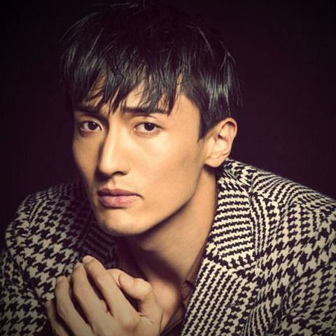 王传君