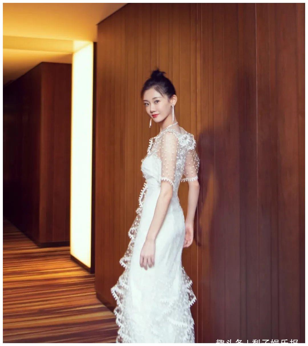 苗苗官宣结婚