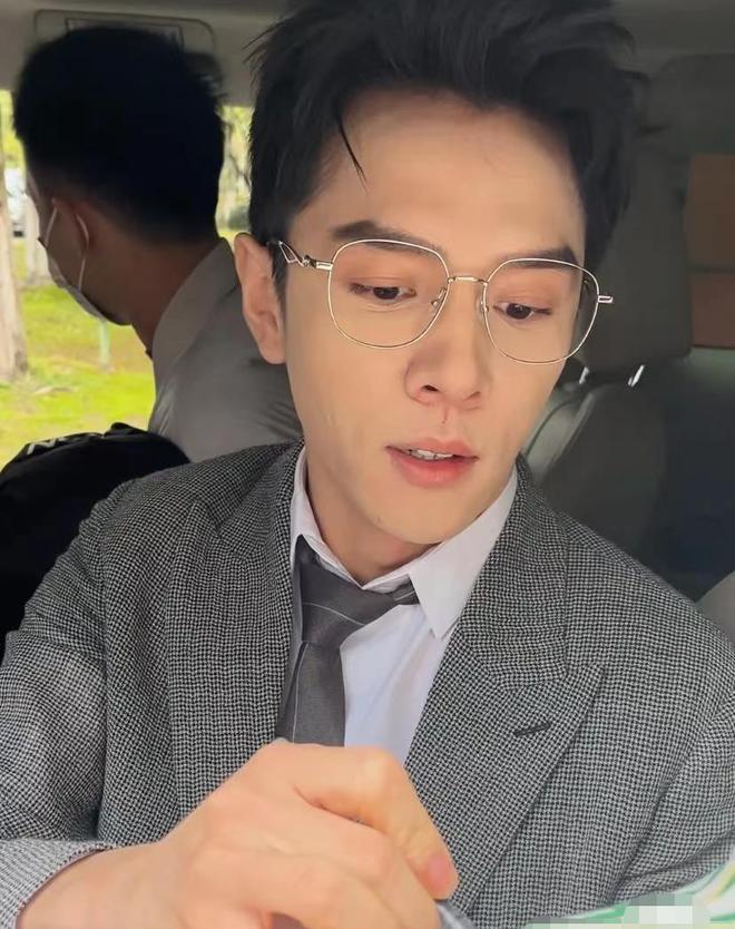 李佳琦多高