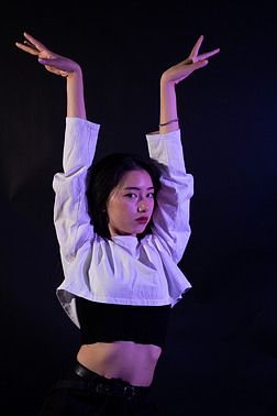 女生跳舞 女生跳舞