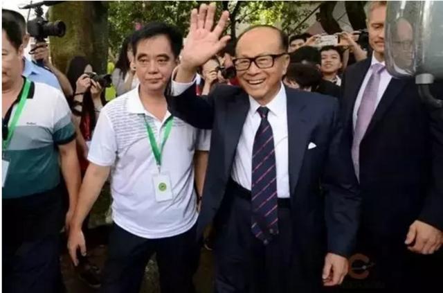 李嘉诚与李家诚 李嘉诚李家诚是一团体吗 