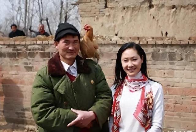 于文华老公 于文华老公李凡简历材料照片 于文华老公 于文华老公李凡简历材料照片
