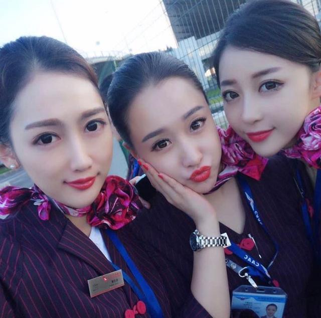 周杰伦出轨空姐 周杰伦演唱会空姐