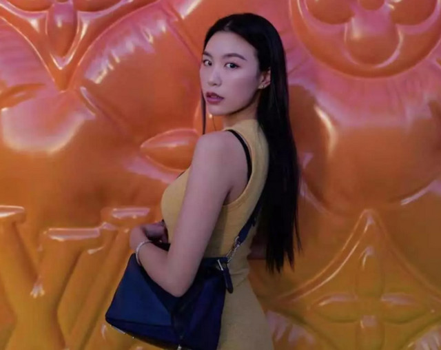 高以翔女友穿9号球衣 高以翔女友今天发文没有 
