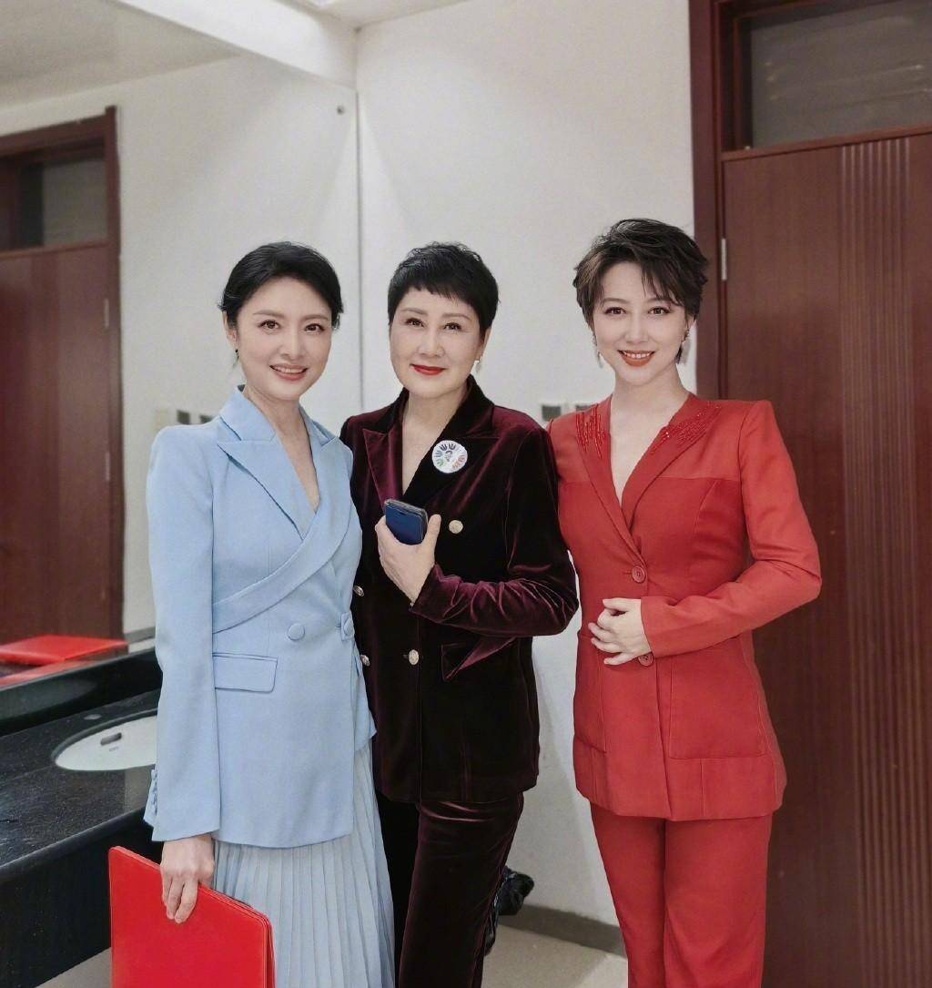 包含周涛的女儿的词条
