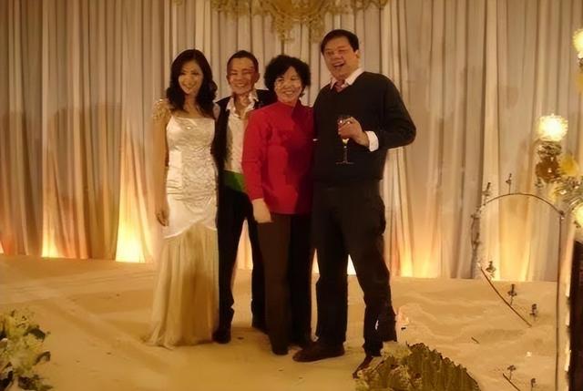 王珂王石 王石儿子王珂 