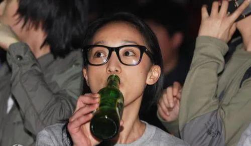 周迅为什么被称水缸 周迅为什么被称水缸之王 