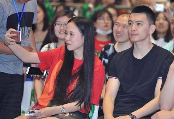 杨鸣任务室辟谣出轨风闻 杨鸣地下报歉供认自己掉态 