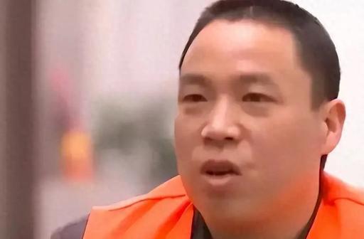 保定当街持铁锹暴打白叟小孩 河北保定持铁锹打人者身份曝光 