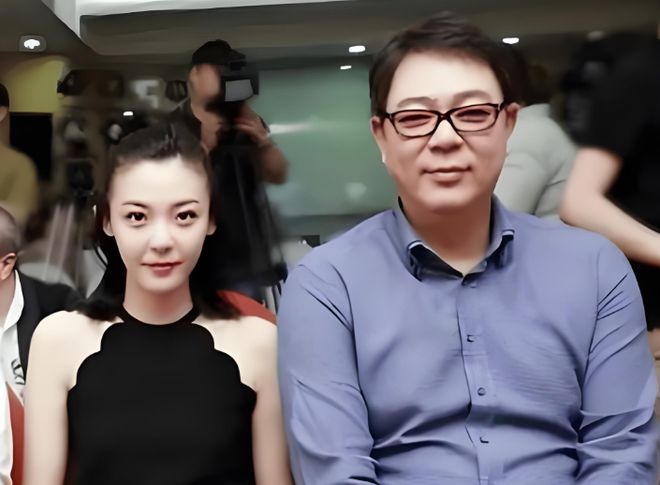 张铁林的妻子 张铁林的妻子是哪位 张铁林的妻子 张铁林的妻子是哪位