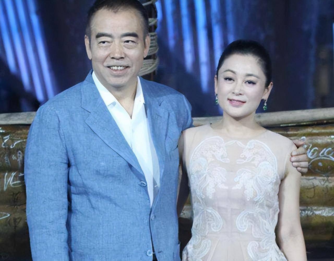 陈凯歌的妻子是谁 陈凯歌的妻子有哪些 