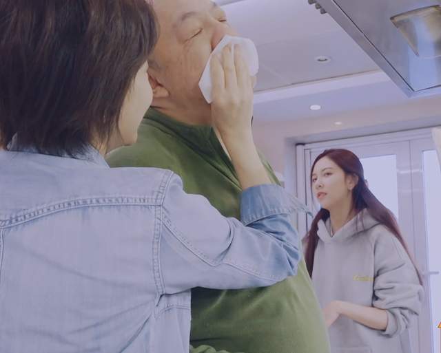 宋妍霏爸爸是香港人吗 宋妍霏的爸爸是哪国混血 宋妍霏爸爸是香港人吗 宋妍霏的爸爸是哪国混血