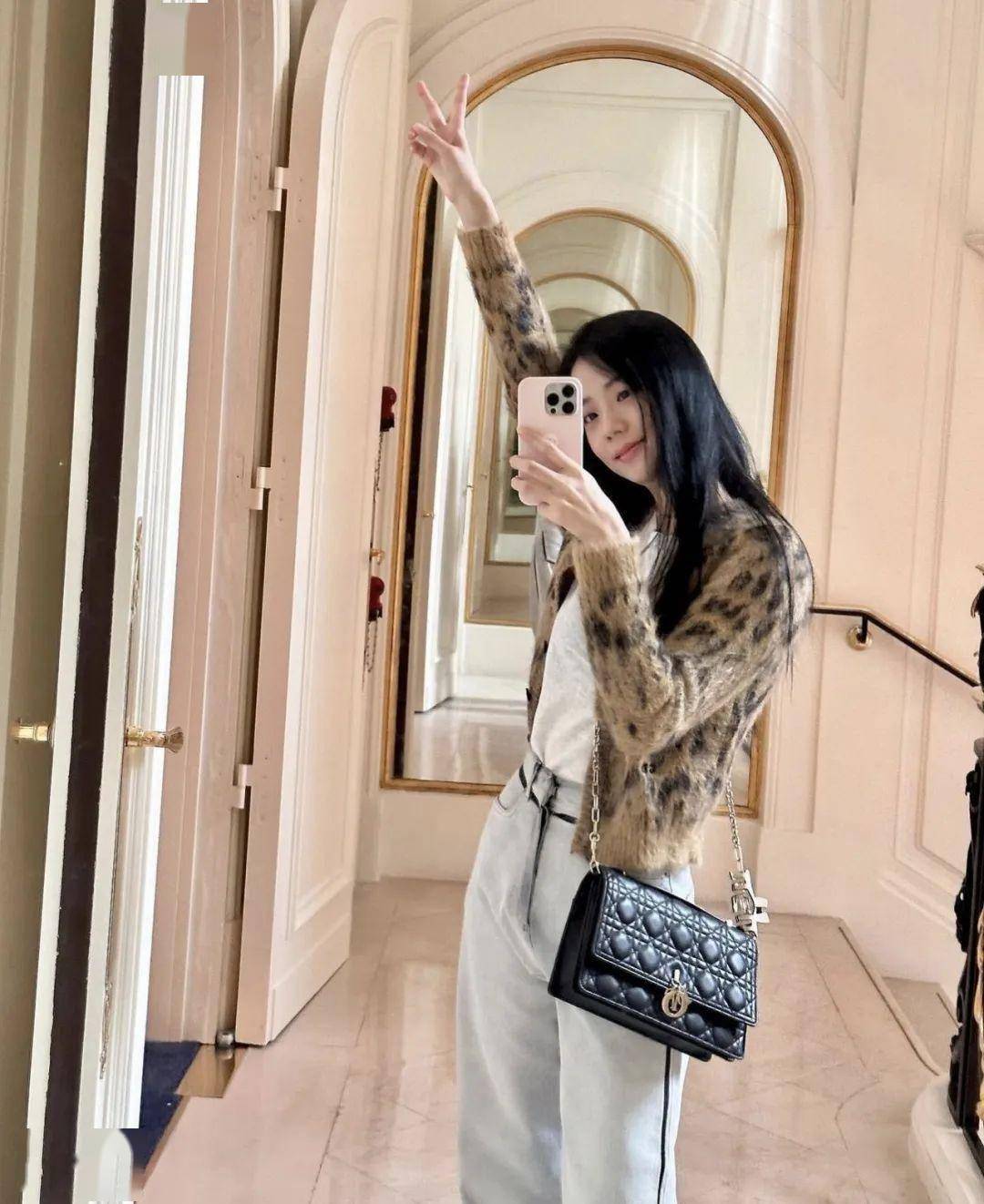 jennie春游照 jennie春游头像