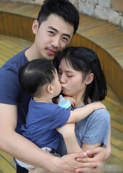 黄英老公 黄英老公曹大虾 