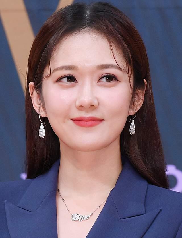 张娜拉自曝3年300屡次 张娜拉自曝3年300屡次财阀采访 