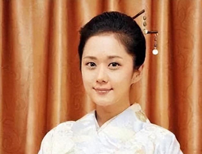 张娜拉自曝3年300屡次 张娜拉自曝3年300屡次财阀采访 