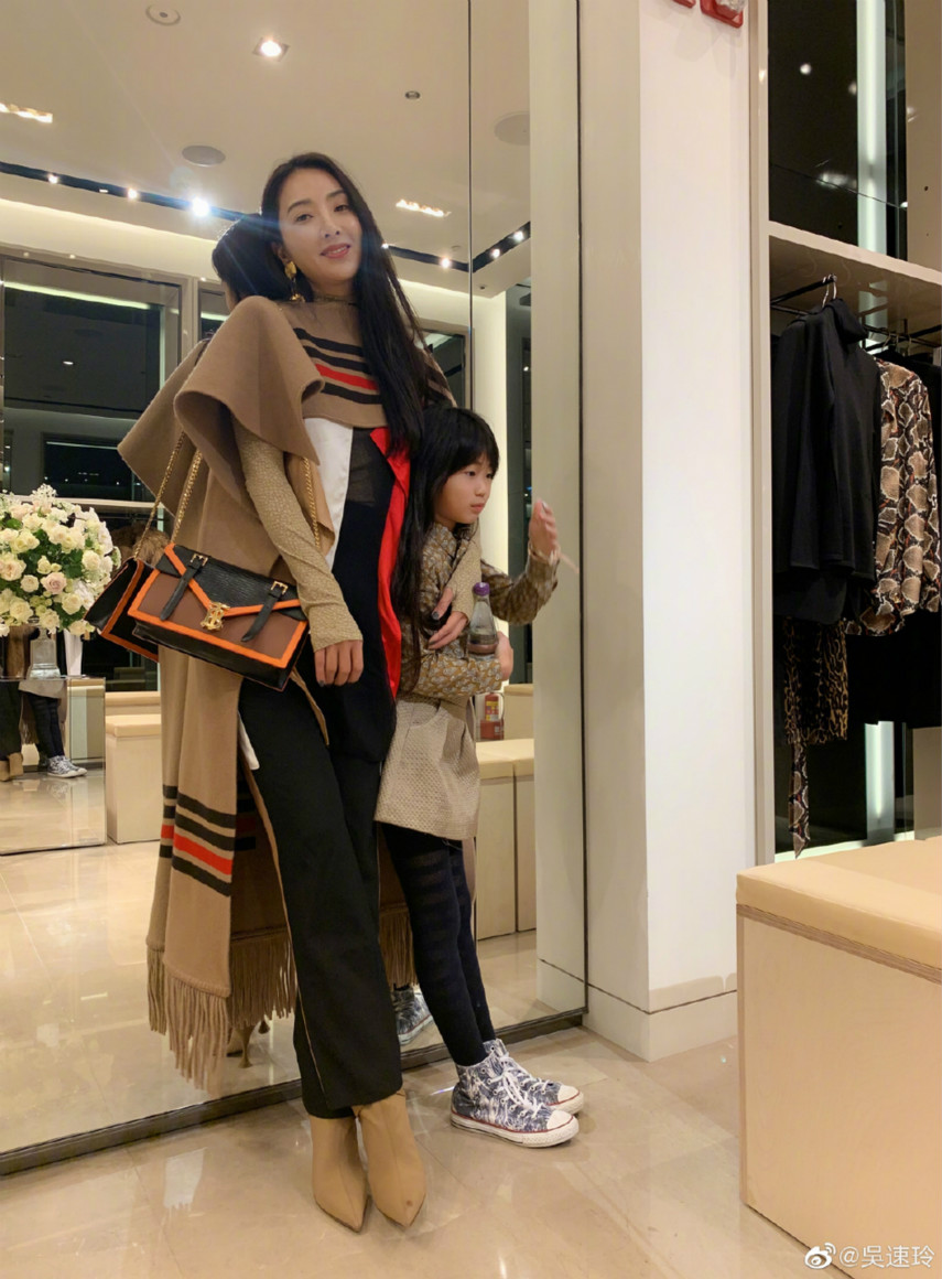曹格妻子吴速玲发文 曹格向吴素玲求婚残缺视频 曹格妻子吴速玲发文 曹格向吴素玲求婚残缺视频