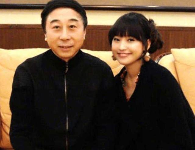 冯巩老婆艾慧 冯巩老婆艾慧的简介 