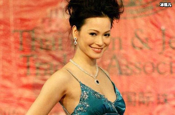 吴京前妻樊亦敏照片 樊亦敏曝生育问题与前男友分手