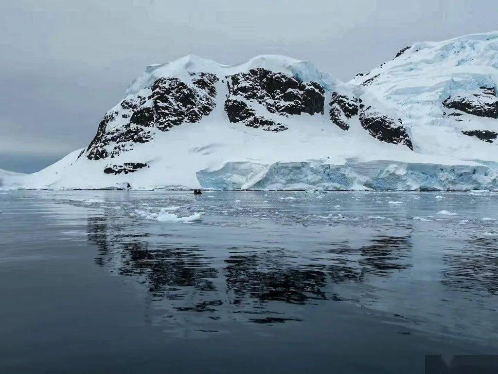 南极北极同时呈现极度高温 与北极地域相比,南极极度气温更低的原因 南极北极同时呈现极度高温 与北极地域相比,南极极度气温更低的原因