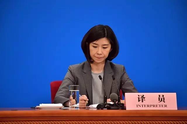 翻译官张璐 翻译官张璐现在干什么2024年