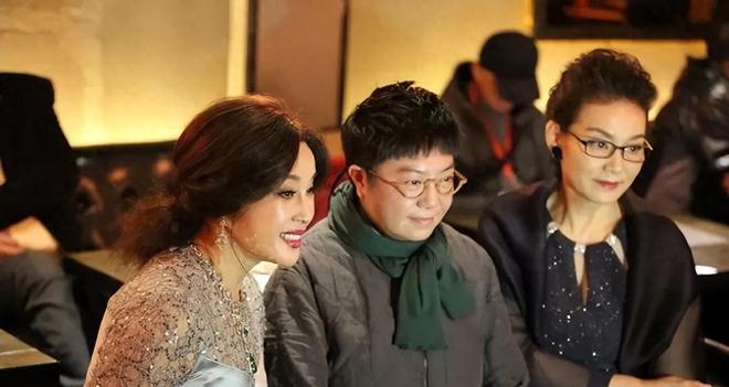 刘晓庆与老公同框露面 刘晓庆与老公同框露面图片 