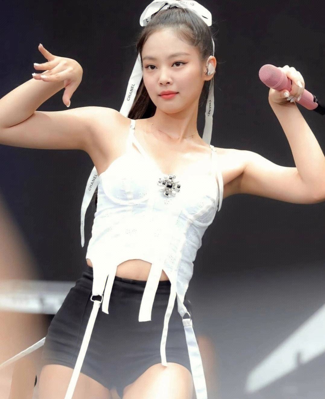 jennie的胸有多大的简单介绍