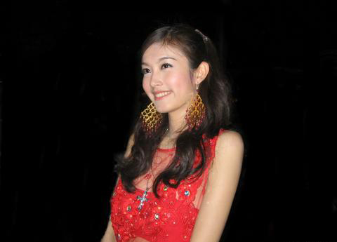 人妖皇后poy 人妖皇后猜生肖是什么 人妖皇后poy 人妖皇后猜生肖是什么