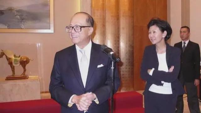 李泽钜的儿子 李泽钜儿子近照
