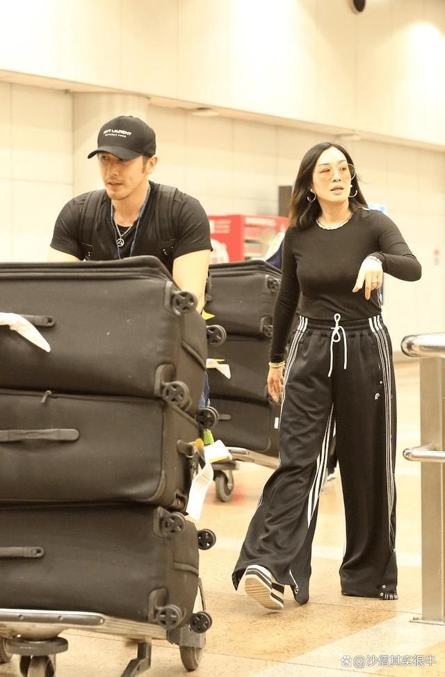 偷吻钟丽缇 偷吻钟丽缇主题曲我便是这样子 偷吻钟丽缇 偷吻钟丽缇主题曲我便是这样子