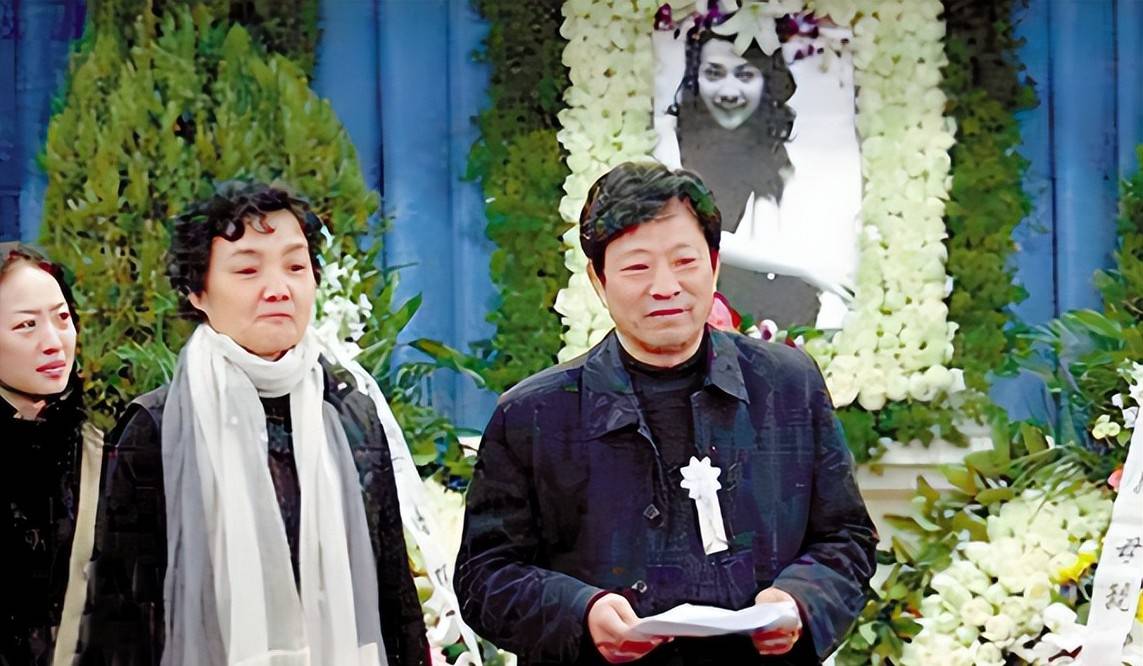 潘星谊温兆伦 温兆伦和潘星谊干系 