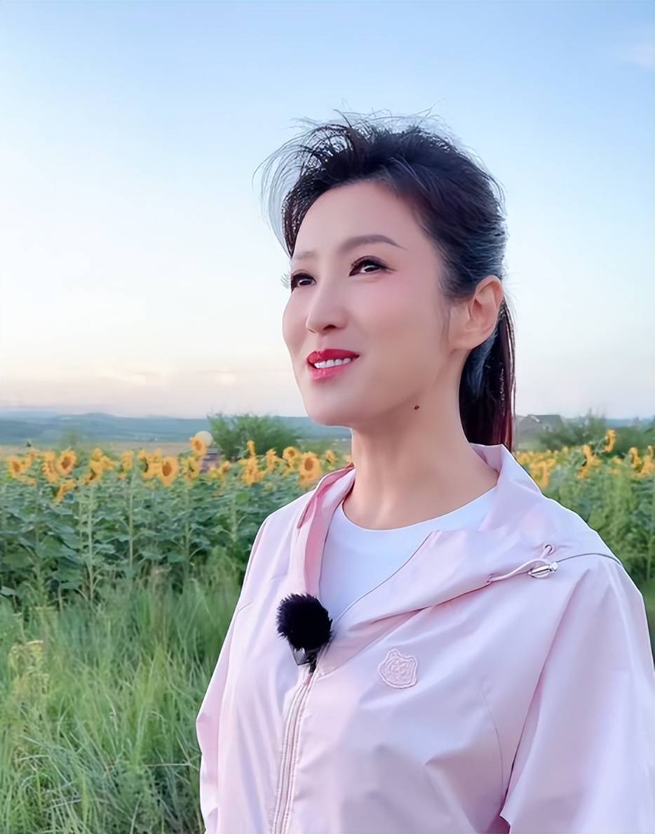 春妮微博 春妮微博二十七年再协作 春妮微博 春妮微博二十七年再协作