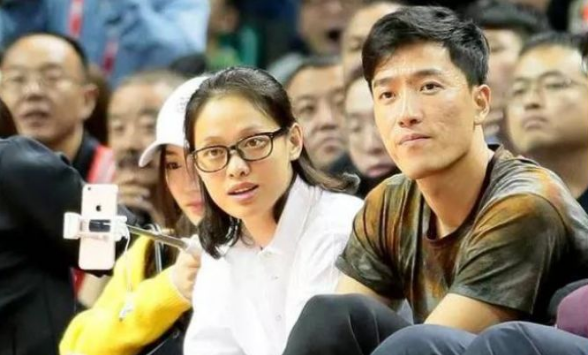 刘翔与女友秀恩爱 刘翔妻子照片