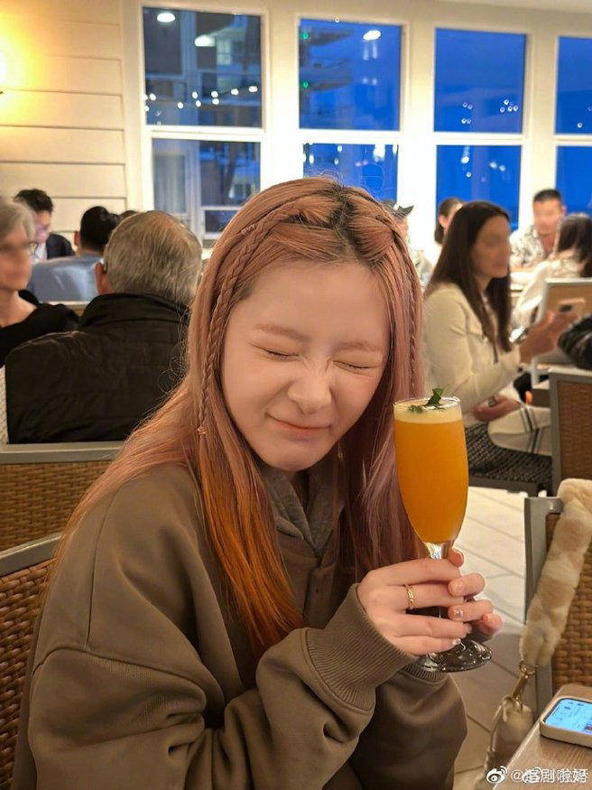 周星驰的女儿徐娇 周星驰为什么认徐娇当义女 