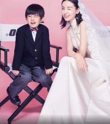 董洁的成婚照 董洁的成婚照片 