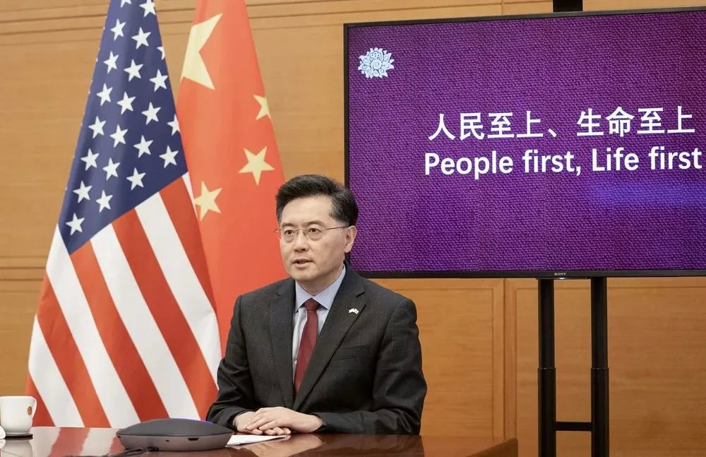 魏奇返国投案 红通人员魏奇返国投案 