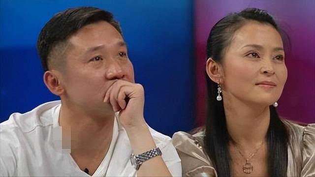 黄志忠现任妻子 黄志忠现任妻子照片 