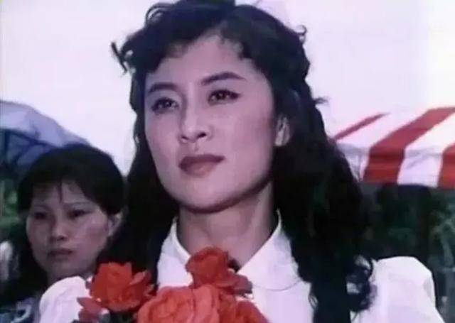 金焰和秦怡的圈外人秦文 金焰出轨秦文是怎么发明的 金焰和秦怡的圈外人秦文 金焰出轨秦文是怎么发明的