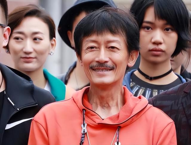 陈勋奇的妻子 陈勋奇的妻子还在吗? 